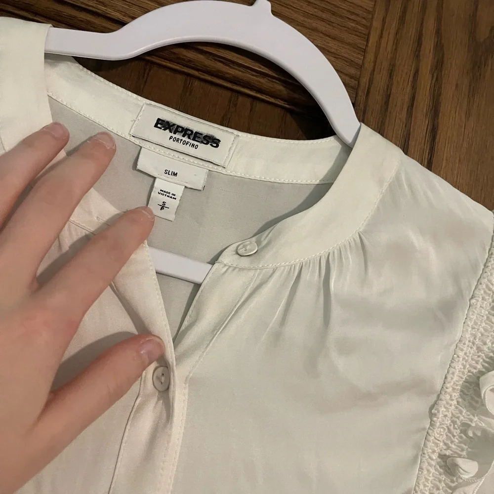 Express White Ruffle Blouse - Picture 4 of 5